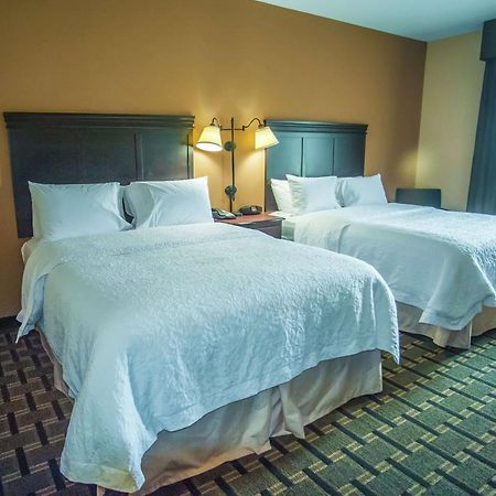 Hampton Inn & Suites Palestine Luaran gambar