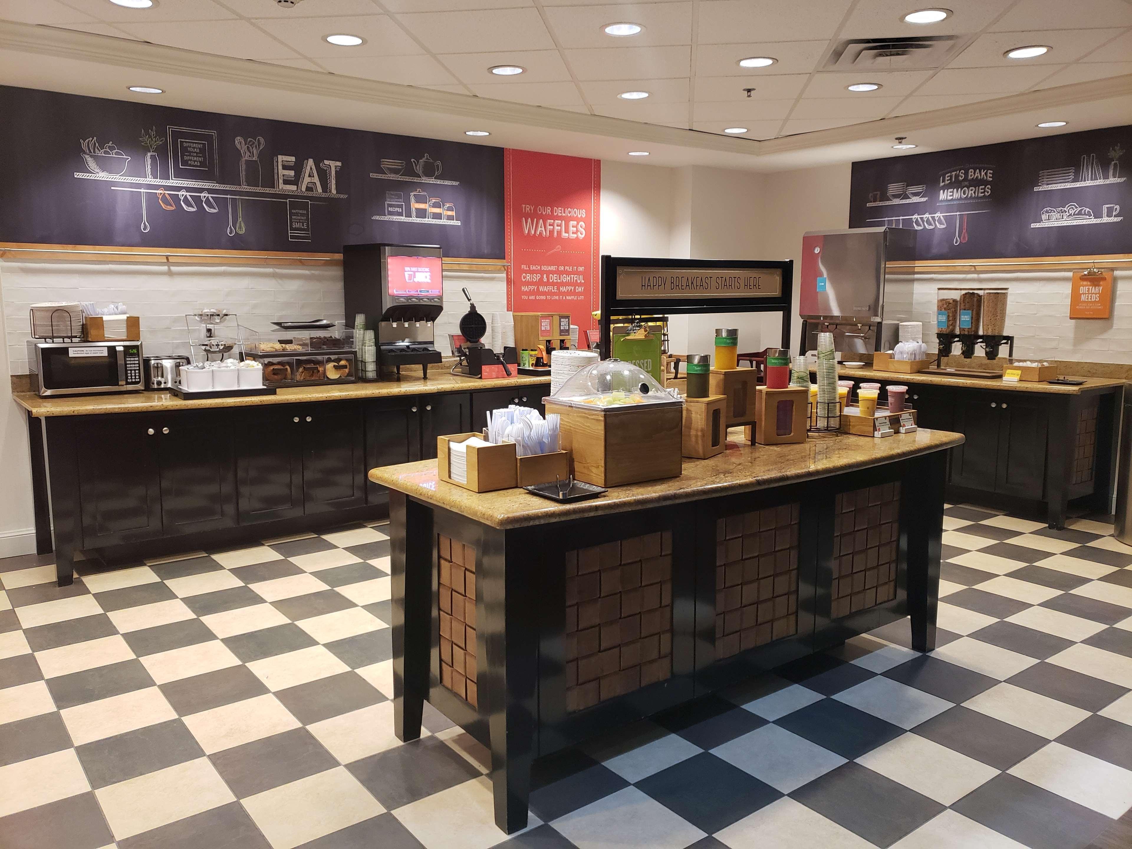 Hampton Inn & Suites Palestine Luaran gambar