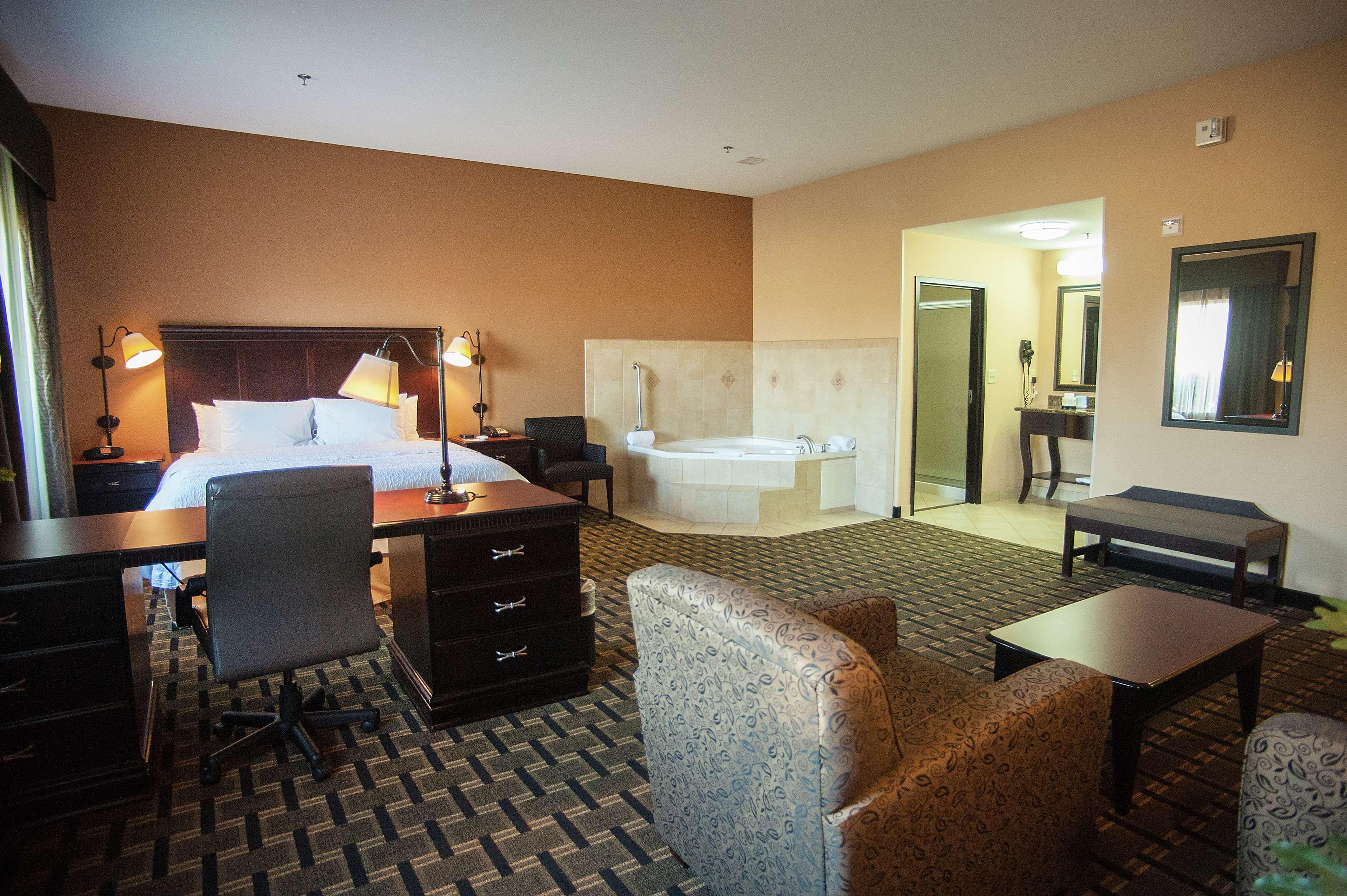Hampton Inn & Suites Palestine Luaran gambar