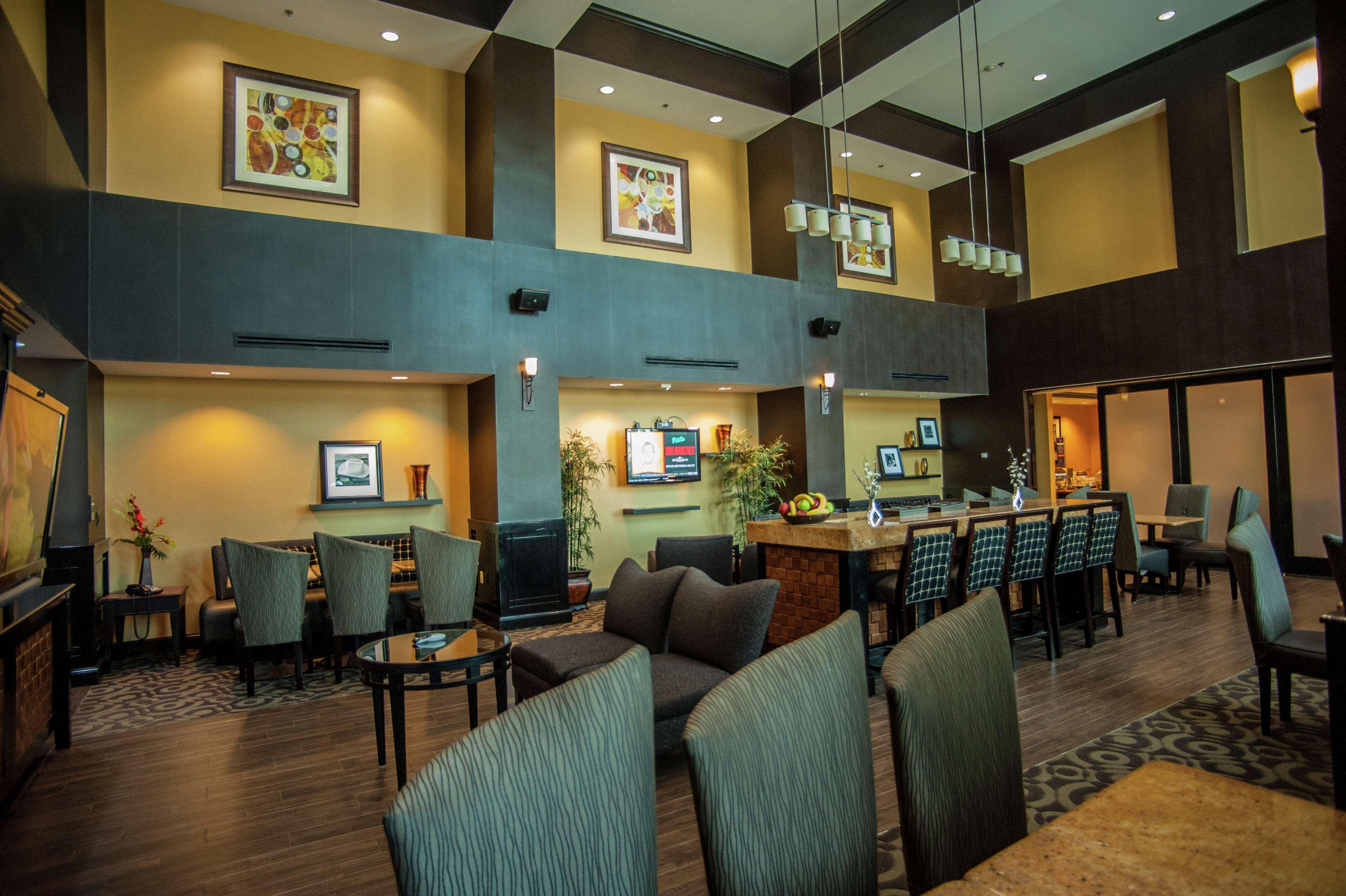 Hampton Inn & Suites Palestine Luaran gambar