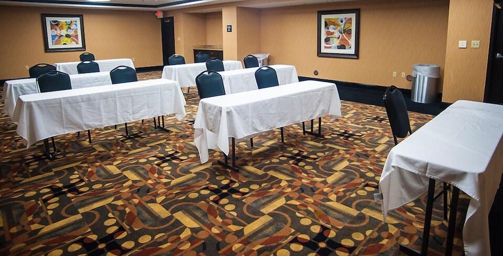 Hampton Inn & Suites Palestine Luaran gambar