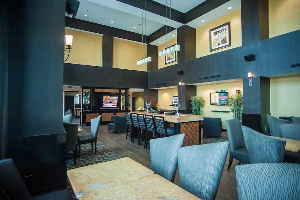 Hampton Inn & Suites Palestine Luaran gambar