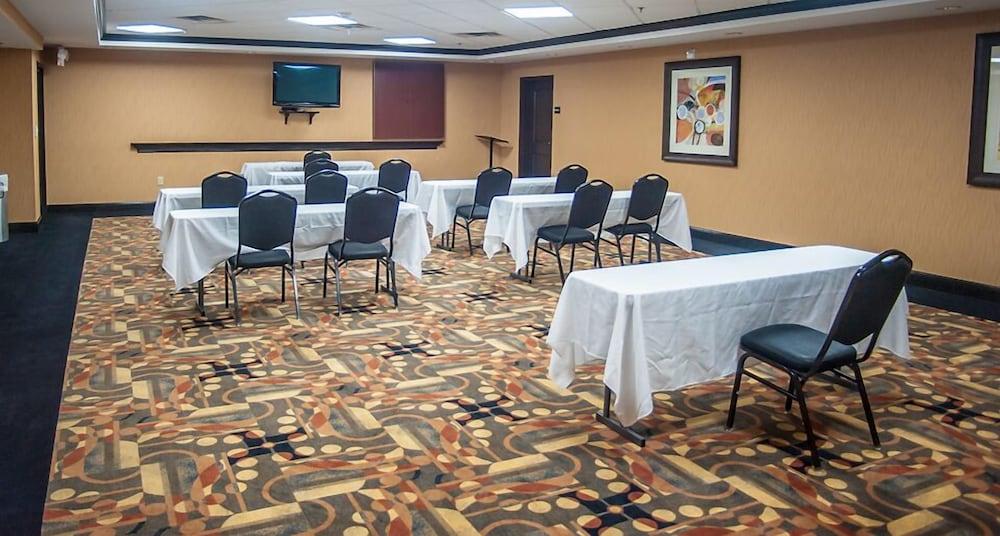 Hampton Inn & Suites Palestine Luaran gambar