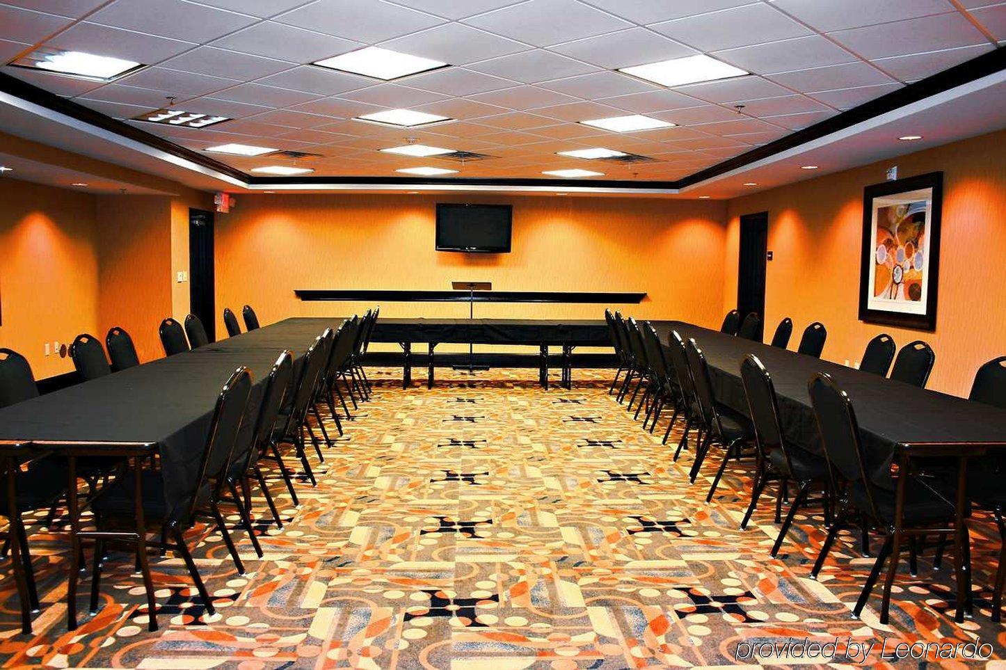 Hampton Inn & Suites Palestine Kemudahan gambar
