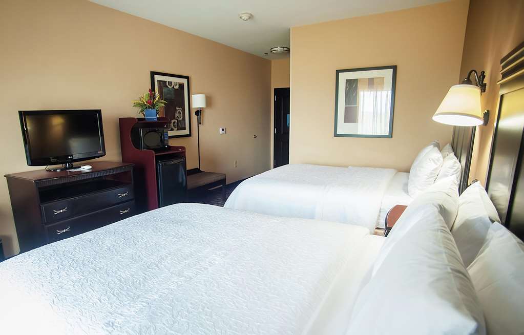 Hampton Inn & Suites Palestine Bilik gambar
